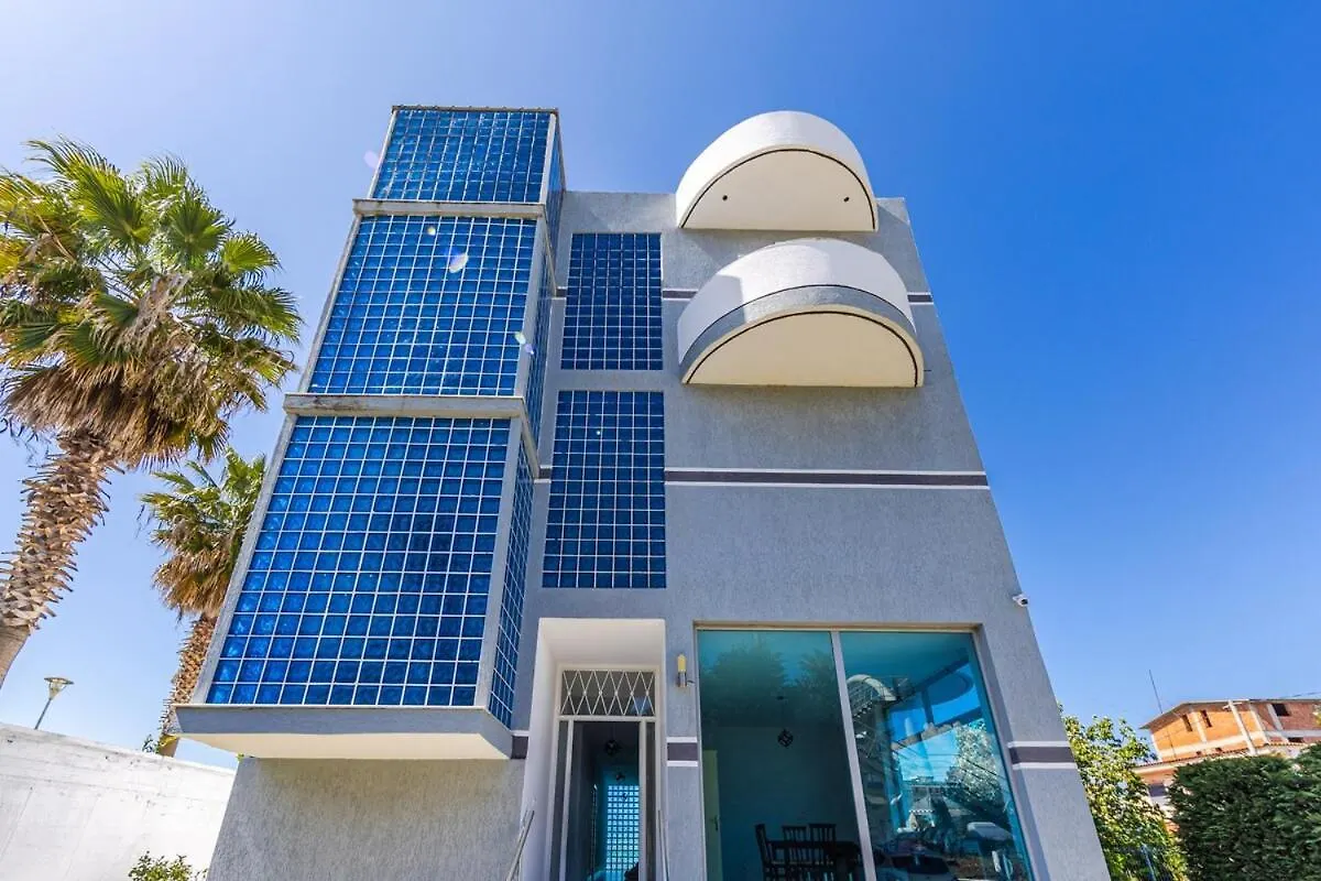 Modern Home With Wifi And Beach Access Golem Διαμέρισμα